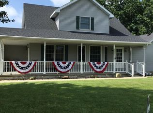 57 Glenbrook Ln, Fisher, IL