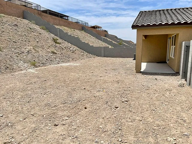 2586 Aaron Pl — Photo 17