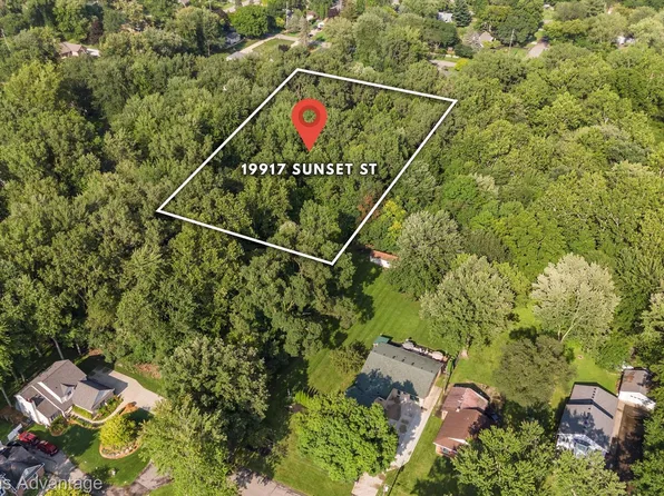 19917 Sunset St, Livonia, MI 48152