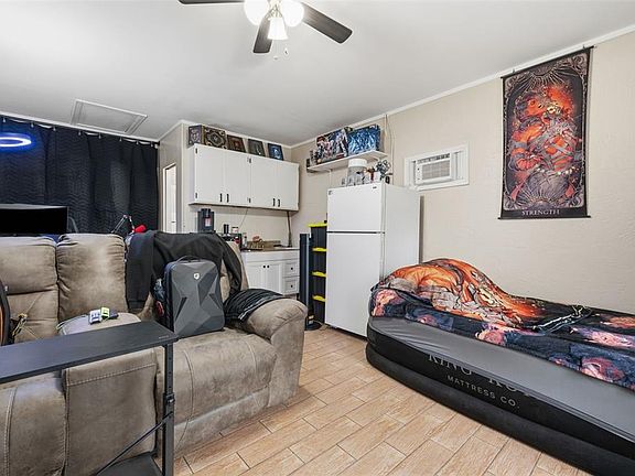 4th image of 2601 61ST AVENUE N