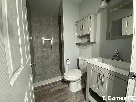 5th image of 12 Macon Ave #201