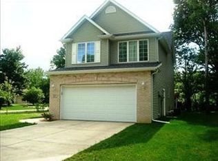 720 S 20th St, Chesterton, IN 46304