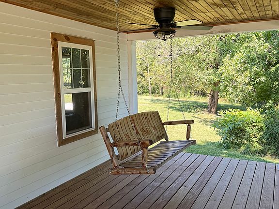 3rd image of 7622 Becks Grove Rd