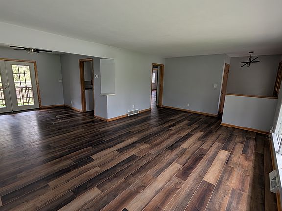 4th image of 324 Huntington Rd