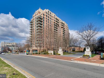 11700 Old Georgetown Rd UNIT 1604, North Bethesda, MD, 20852