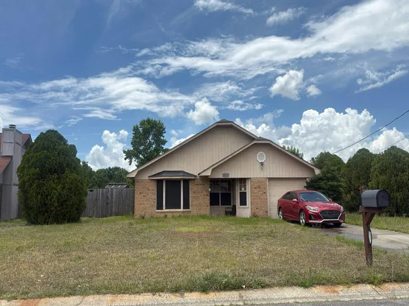 910 Shady Ln, Hinesville, GA 31313