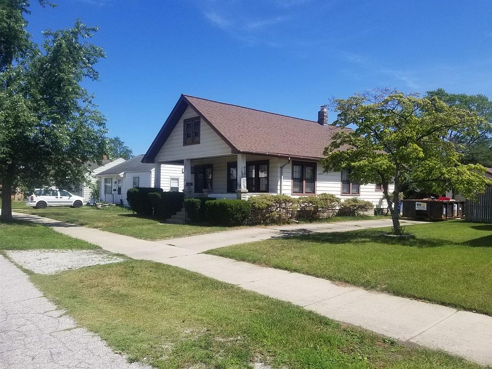 2nd image of 142 Sanborn St