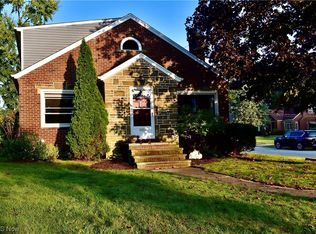4933 S Park Dr, Fairview Park, OH 44126