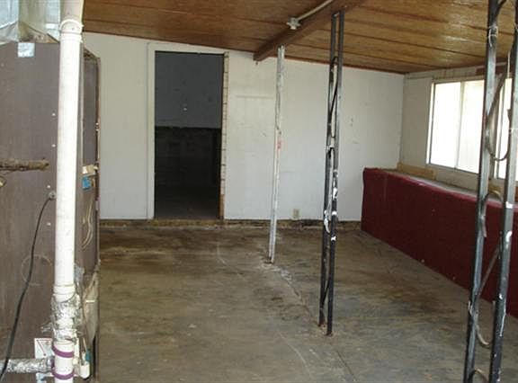 5th image of 1805 AVE K