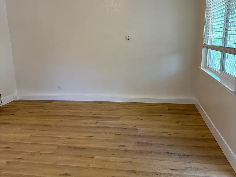 190 Boston Ave #5 — Photo 5