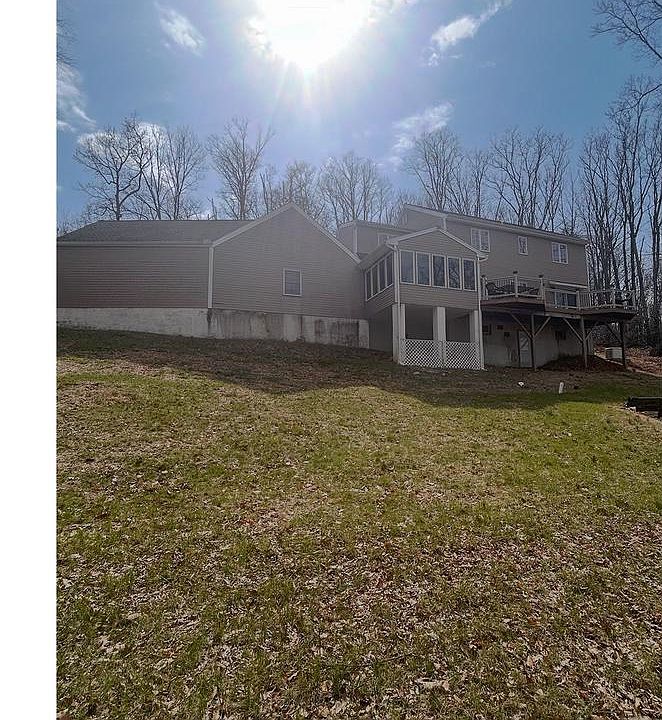 2nd image of 33 Edgewood Rd
