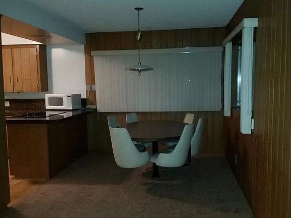 3rd image of 23526 Oxnard St