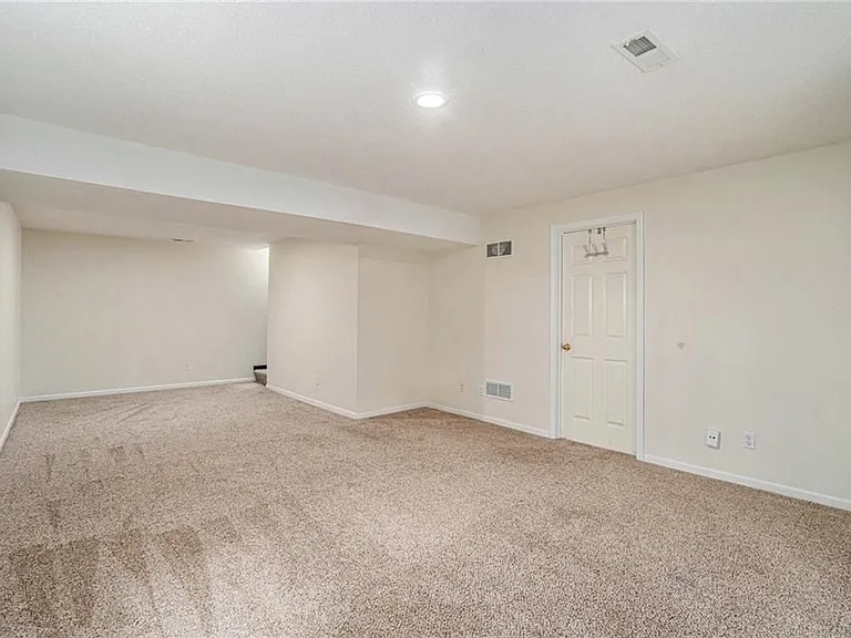 1853 Chickadee Dr — Photo 15