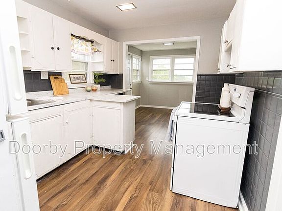 2nd image of 2609 14th Ave #1