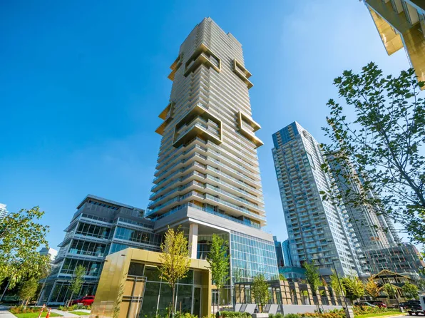 6383 McKay Ave #3703, Burnaby, BC V5H 0H8