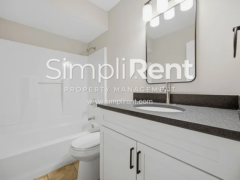 2447 Whites Mill Ln — Photo 13