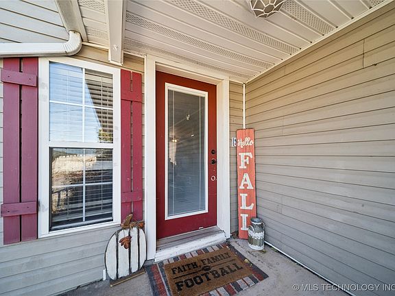 5th image of 410 E Church St