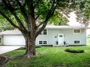502 S East St, Hudson, IL 61748