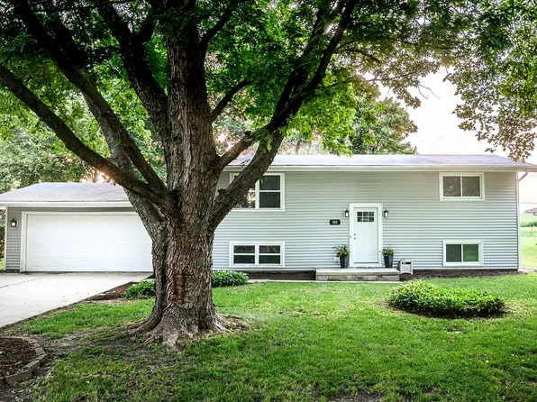502 S East St, Hudson, IL 61748