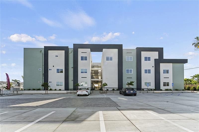 Building Photo 2