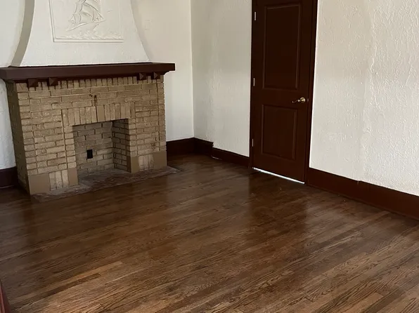 4465 N 27th St, Milwaukee, WI 53209