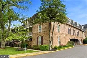 3101 Patrick Henry Dr #132 — Photo 3
