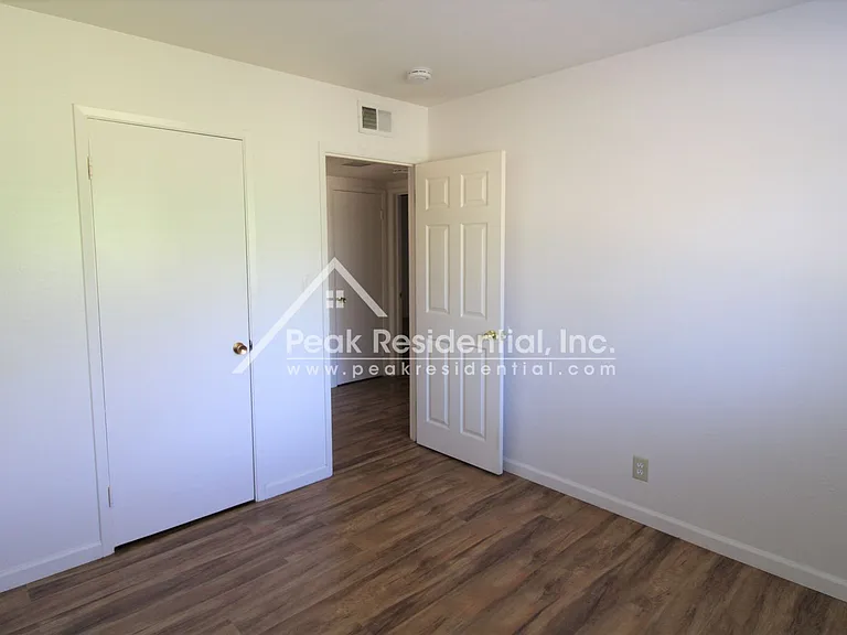 5820 Shenandoah Dr — Photo 15