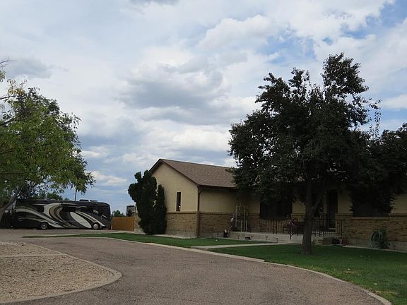 2nd image of 958 Clover Ln