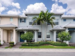 3944 Poinciana Ln, Hollywood, FL 33021