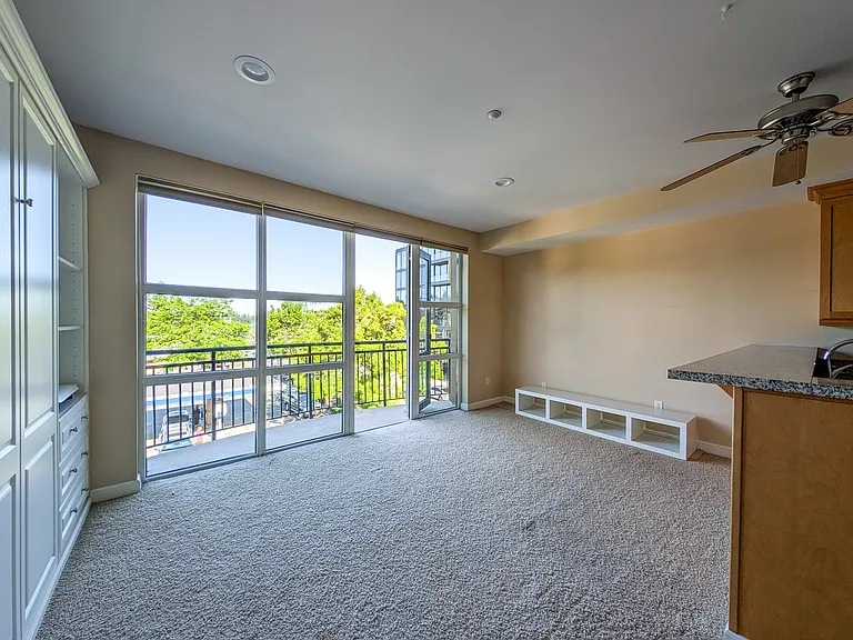 10047 Main St #415 — Photo 5