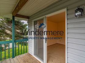 M0963 - 106 S. Main St.