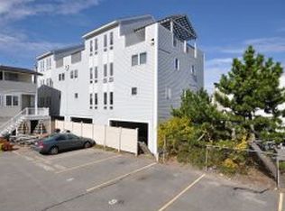 35 Ashworth Ave, Hampton, NH 03842