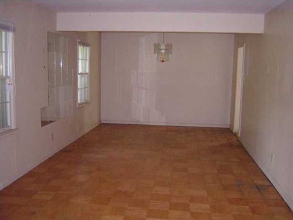 3rd image of 1157 Woodbridge Dr