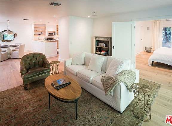 5th image of 805 N West Knoll Dr #3
