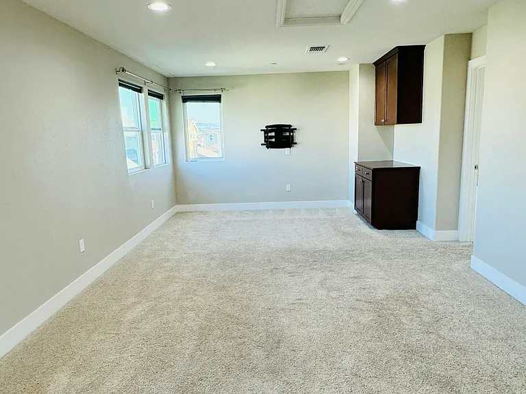4285 Trolan Ln — Photo 22