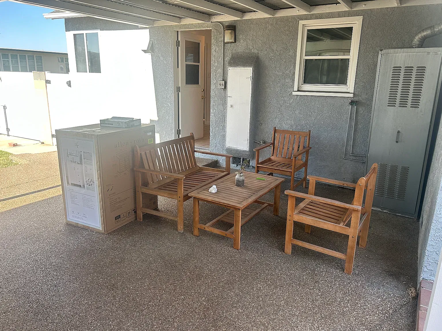 do not miss out on this cute 2 bed / 1 bath home with a 1 car garage — Photo 4