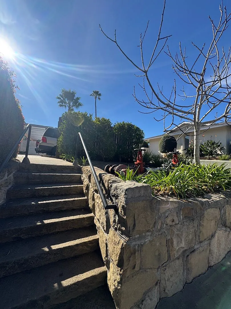 1007-1011 Olive Street (Split) — Photo 3