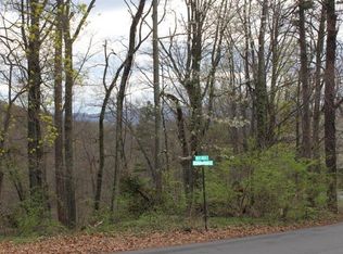 3233 W Ridge Rd SW, Roanoke, VA 24014