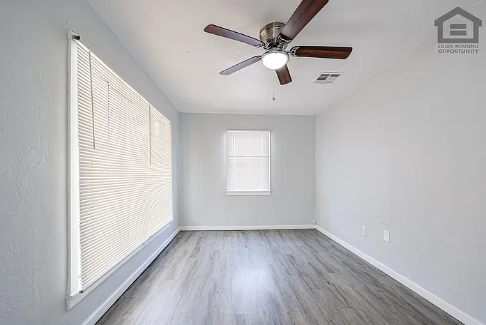 3315 E Cambridge Ave #3 — Photo 10
