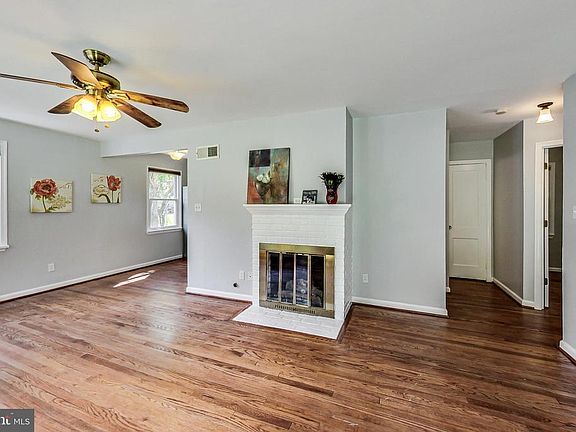 4th image of 6641 Barrett Rd