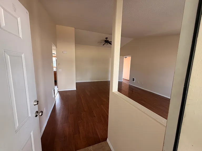 1601 NW 6th Ave — Photo 3
