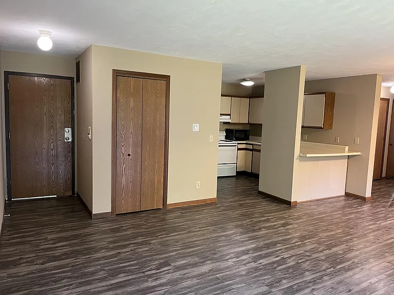 122 Burke Ave #11 — Photo 7