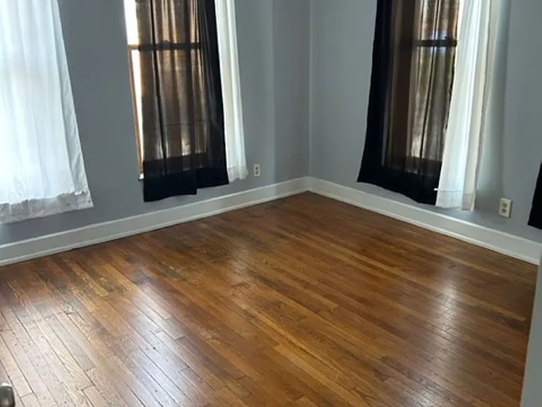 638 N High St — Photo 36