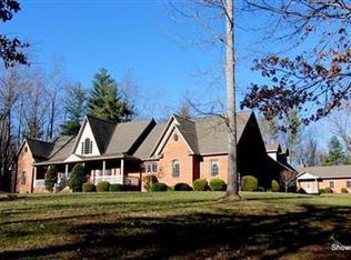 290 Primitive Acres Ln, Boones Mill, VA 24065