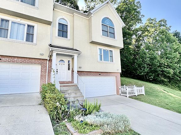 2nd image of 229 Palisades Dr