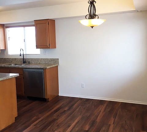 4th image of 1427 Brockton Ave #204