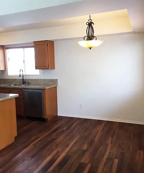 1427 Brockton Ave #204 — Photo 4