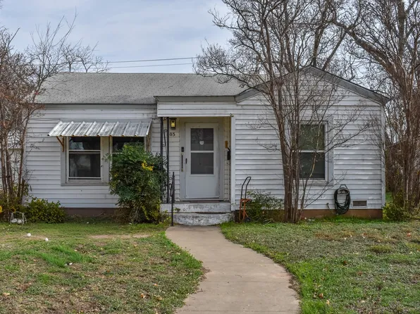 803 Poplar Dr, Brady, TX 76825