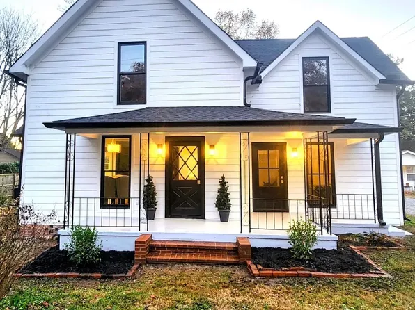 1011 S Court St, Maryville, TN 37803