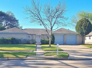 9122 Petersham Dr, Houston, TX 77031